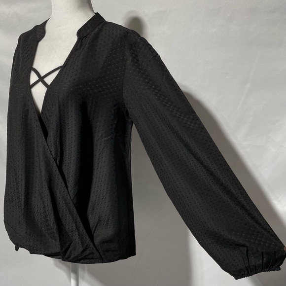 New Band Of The Free Crossover V-Neck Long Sleeve Top Hallie Black Size Medium - Picture 10 of 16